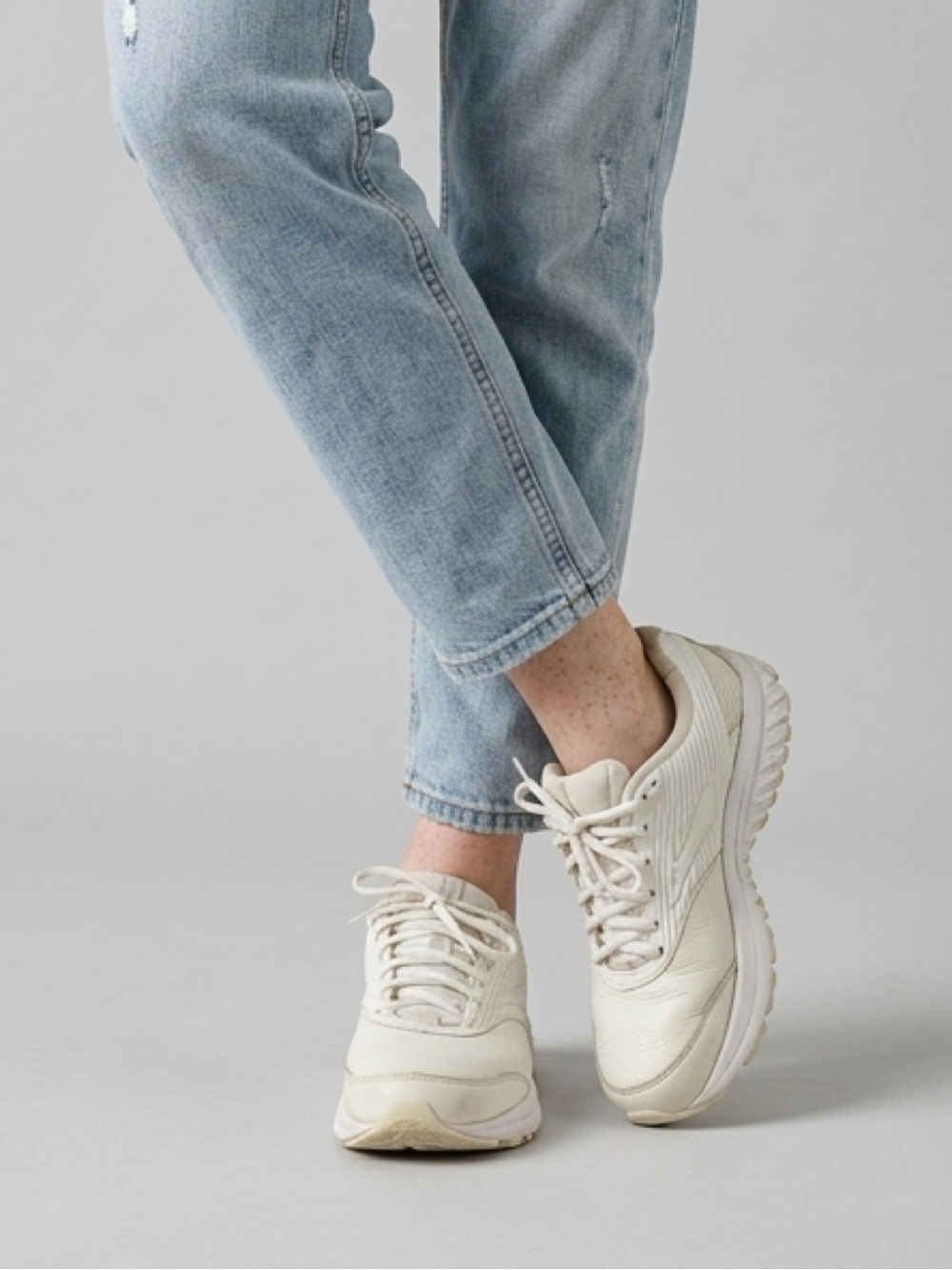 Men's Neutral White Casual Sneakers